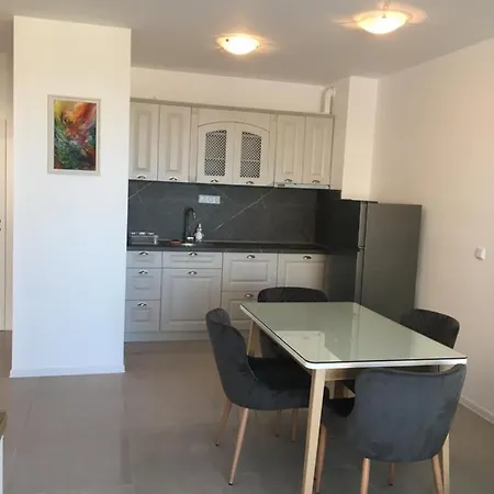 Appartement луксозни под наем в комплекс от затворен тип в м-ст каваците в созопол