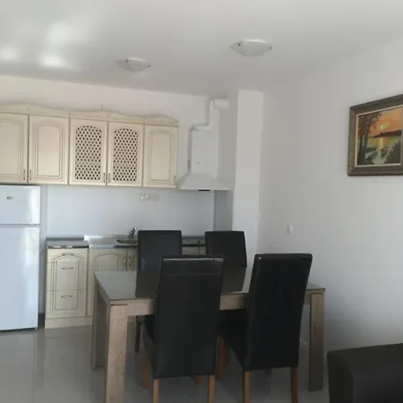 луксозни под наем в комплекс от затворен тип в м-ст каваците в созопол *