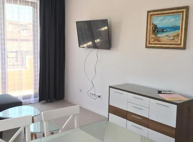 луксозни под наем в комплекс от затворен тип в м-ст каваците в созопол アパート